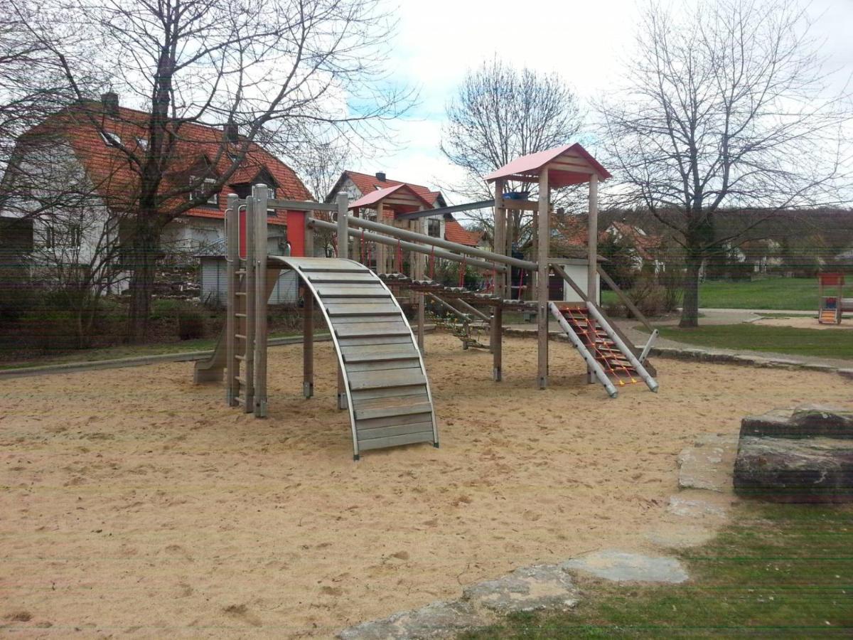 Waldbuttelbrunn Lichtdurchflutetes Zimmer - Marienberg מראה חיצוני תמונה